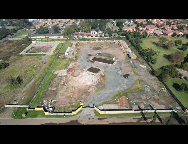 15,900M² VACANT LAND FOR SALE IN NEW MARKET